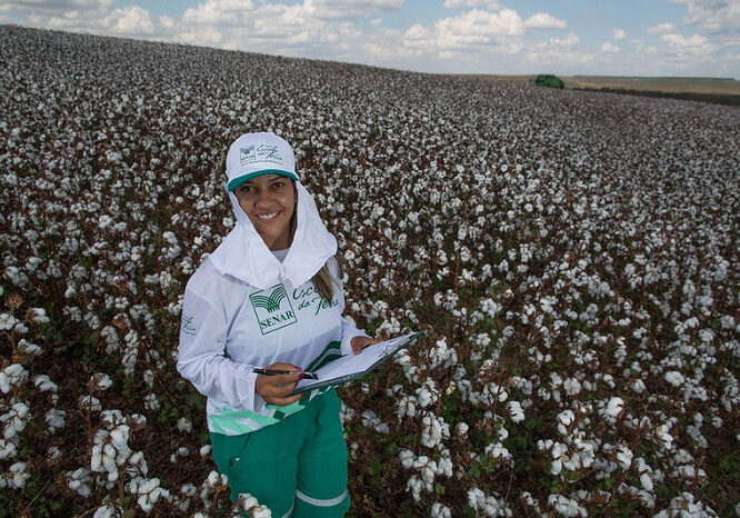 mulher_Wenderson-Araujo