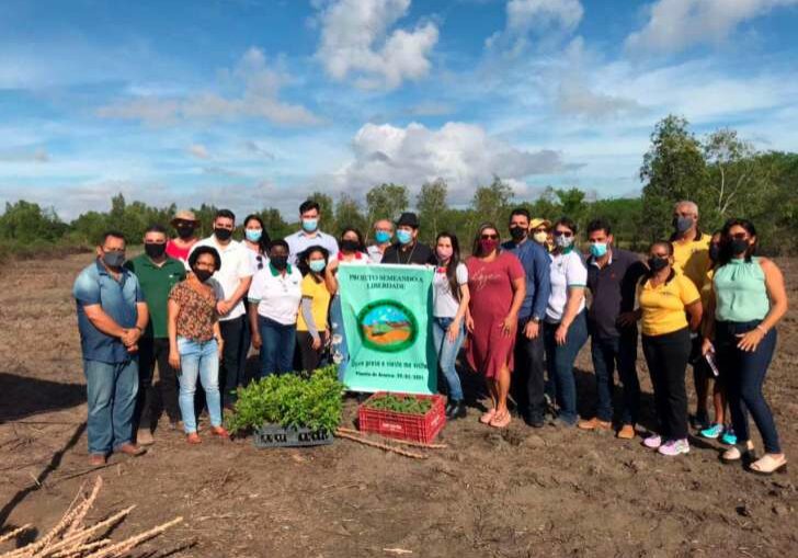 pimenta_rosa_ressocializacao